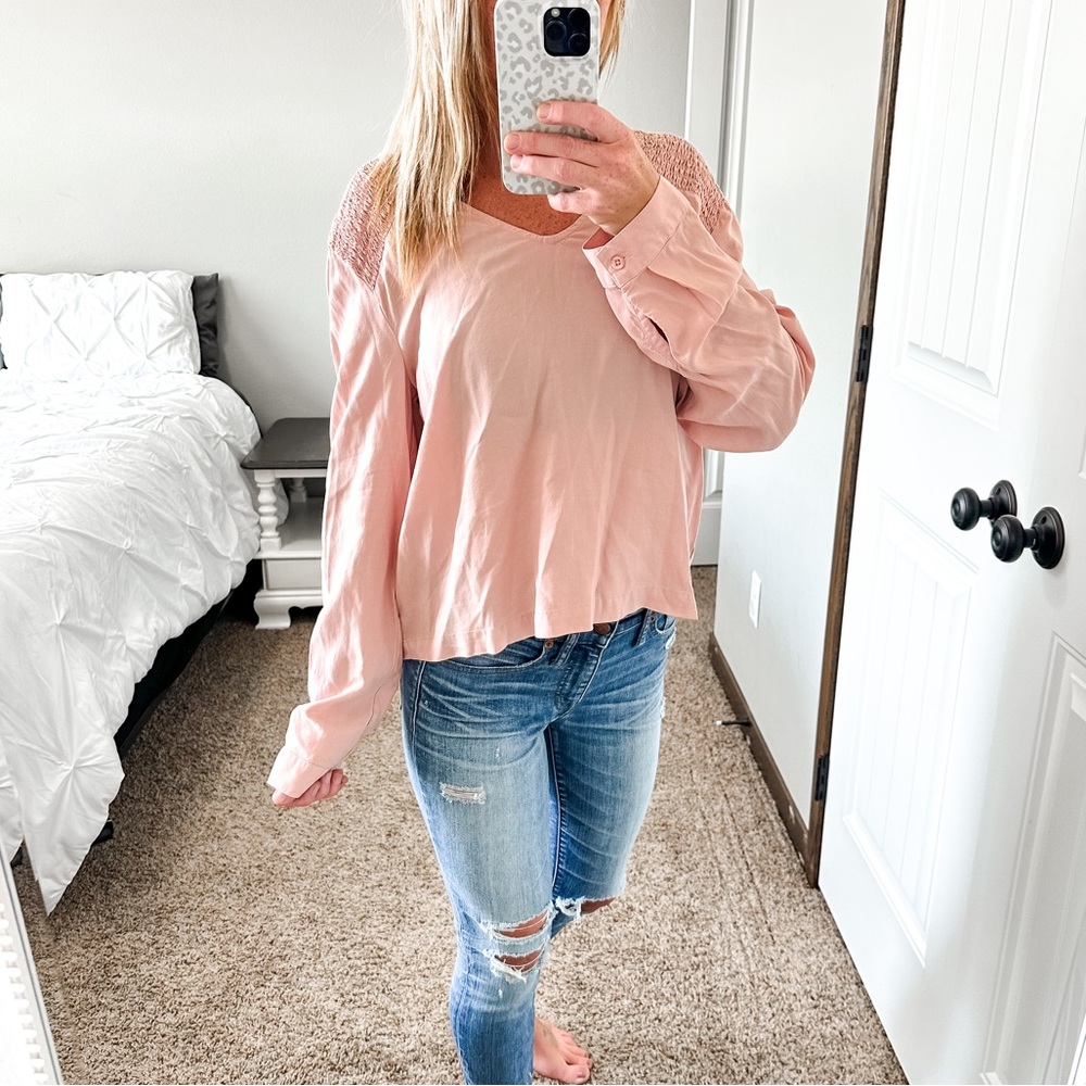 NWT Cloth + Stone EVEREVE Pink Champagne V Neck Smocked Blouse Medium